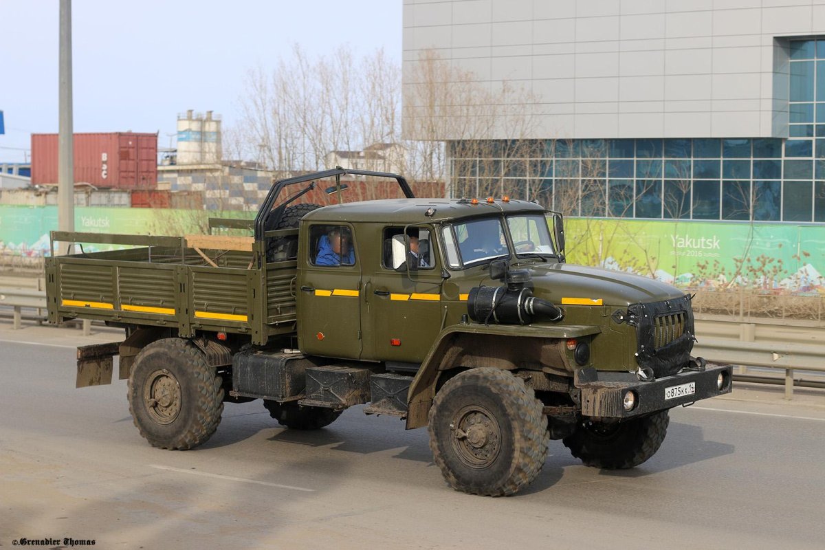 Урал 43206 4х4