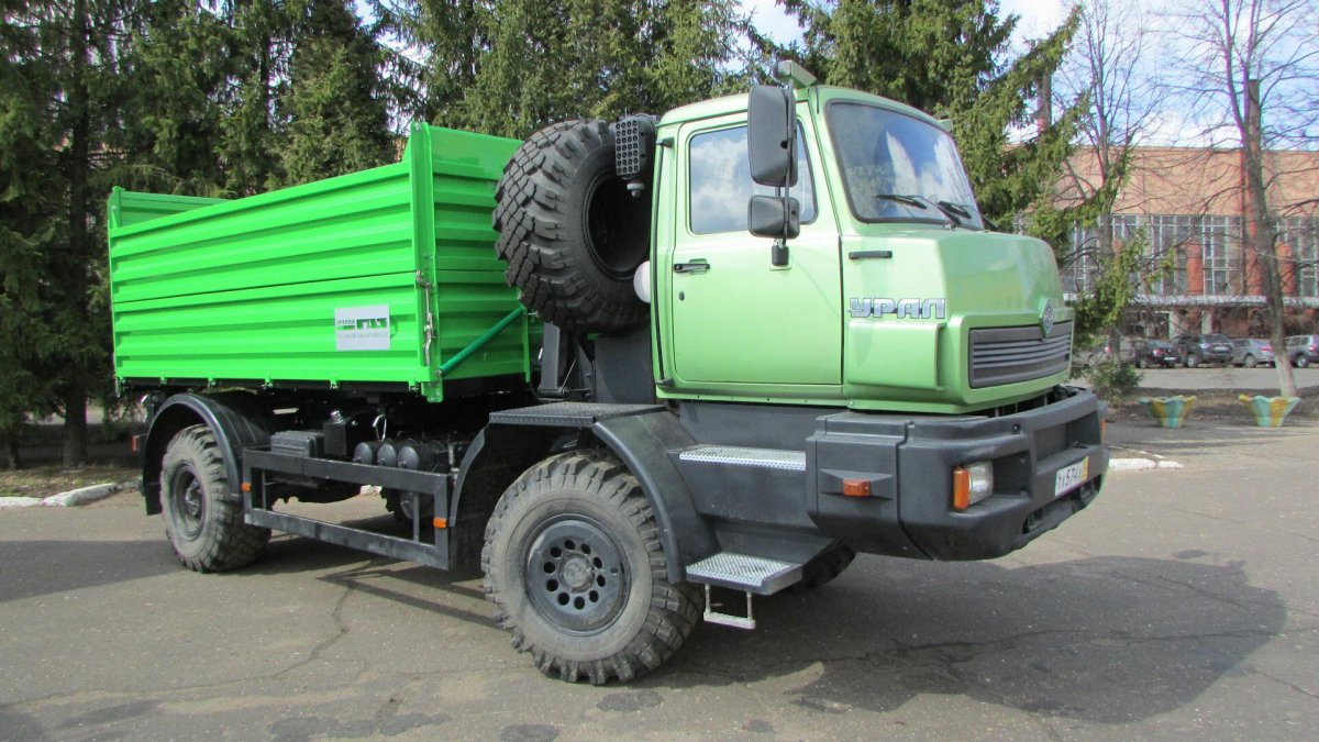 Самосвал Урал-432065