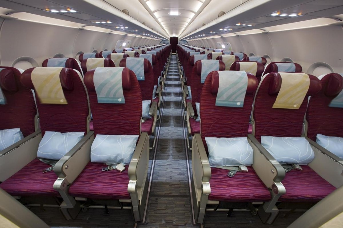 Airbus a320 Qatar салон