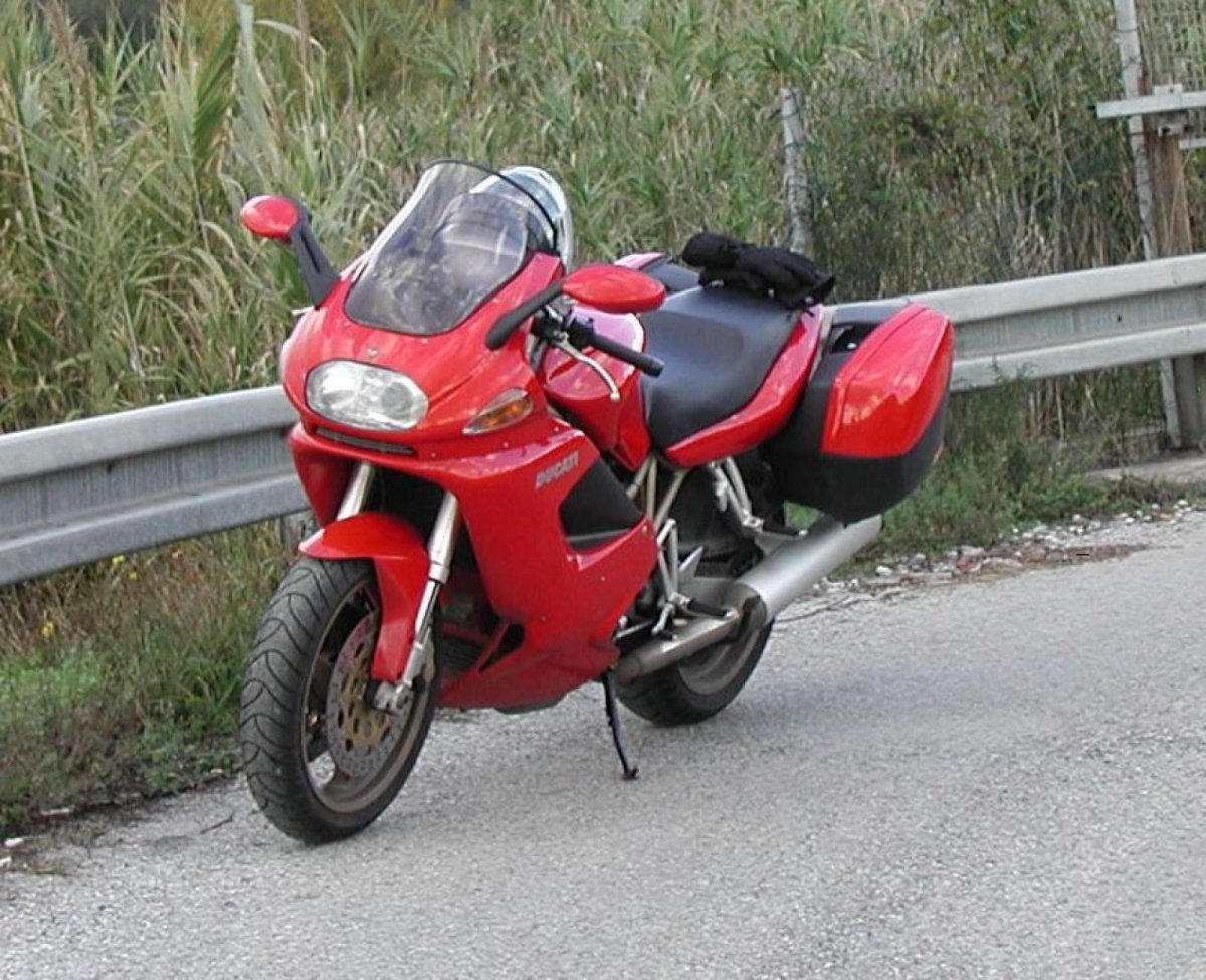 Ducati st4