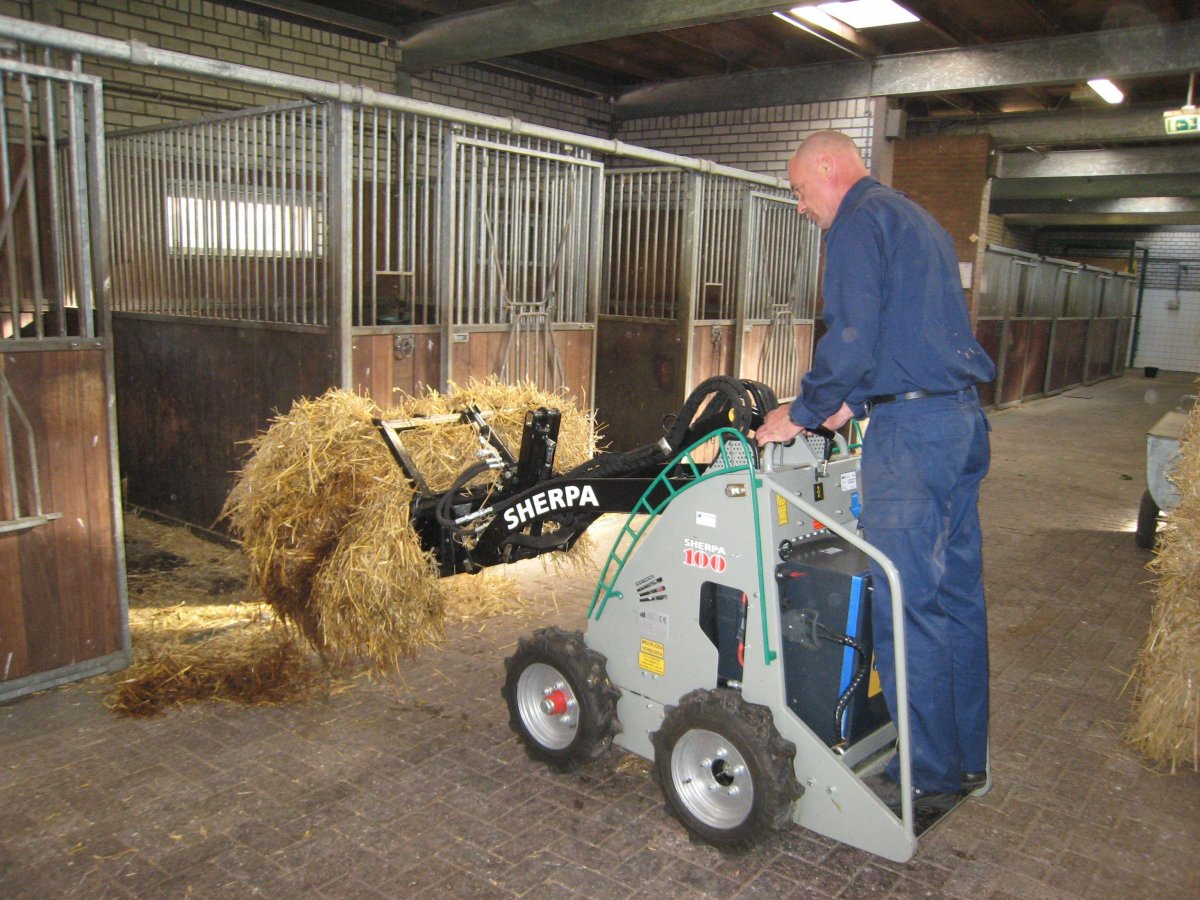 Мини погрузчик Sherpa 100