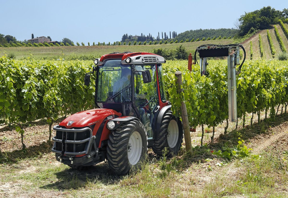 Трактори 50 Italy