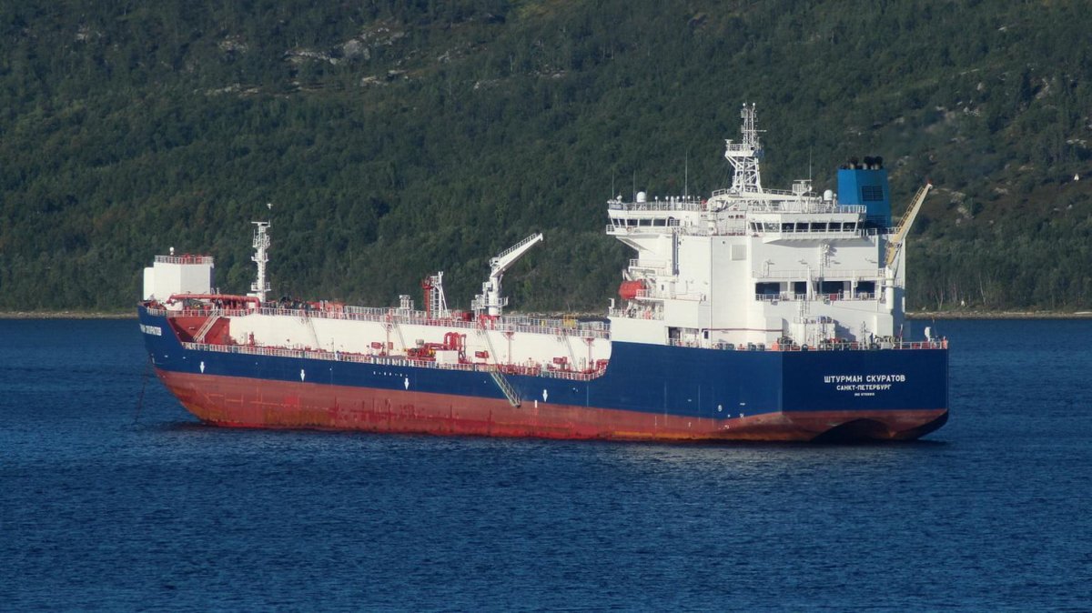 Штурман Альбанов судно