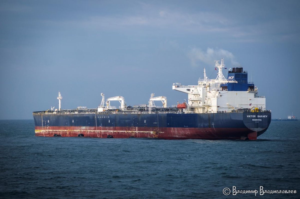 Танкер Viktor Bakaev
