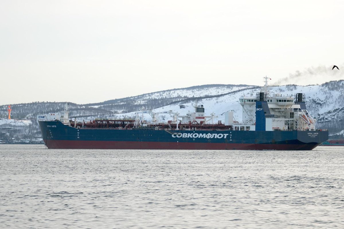 Танкер Кирилл Лавров