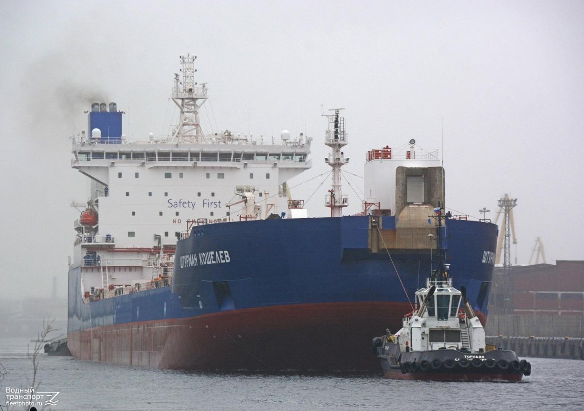 Штурман Альбанов танкер