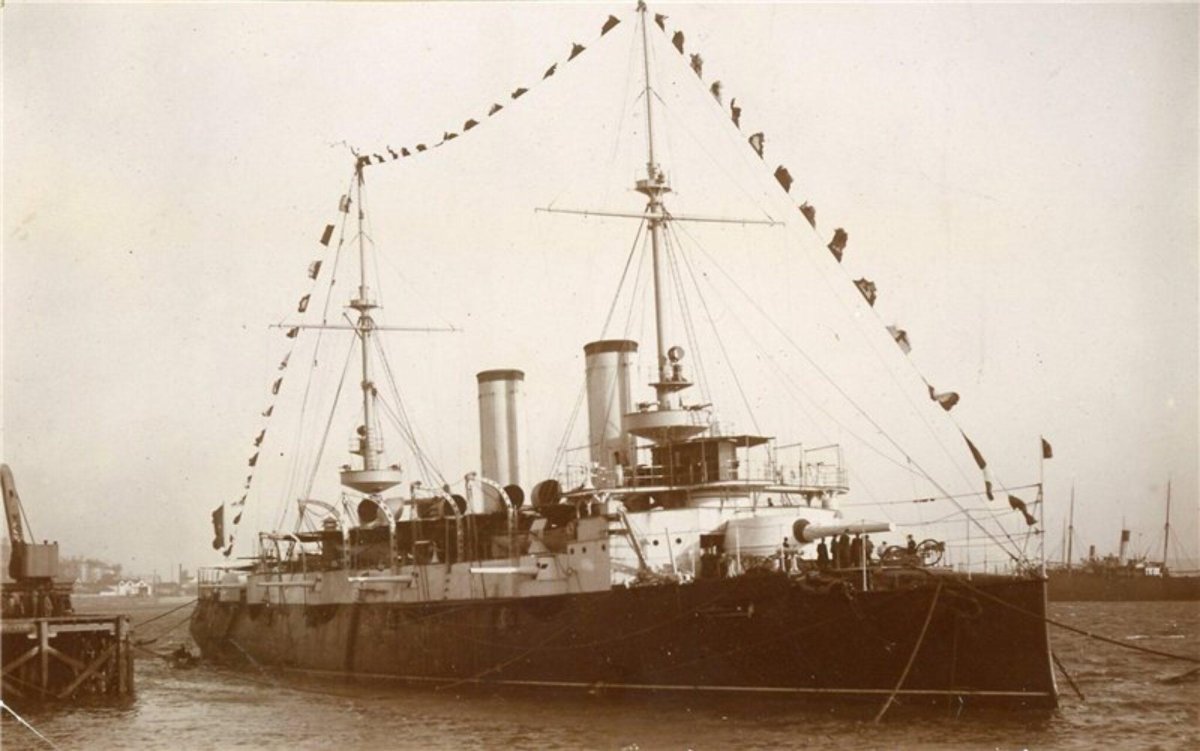 Кардинал Сиснерос крейсер