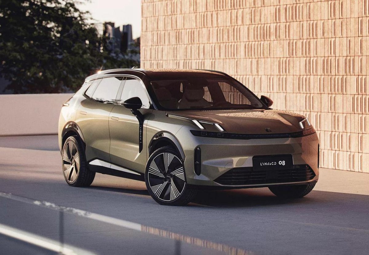 Lynk &amp; co 08 кроссовер