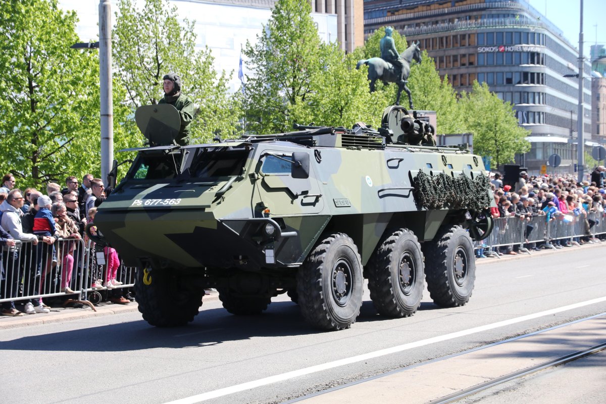 Xa-180 бронетранспортёр