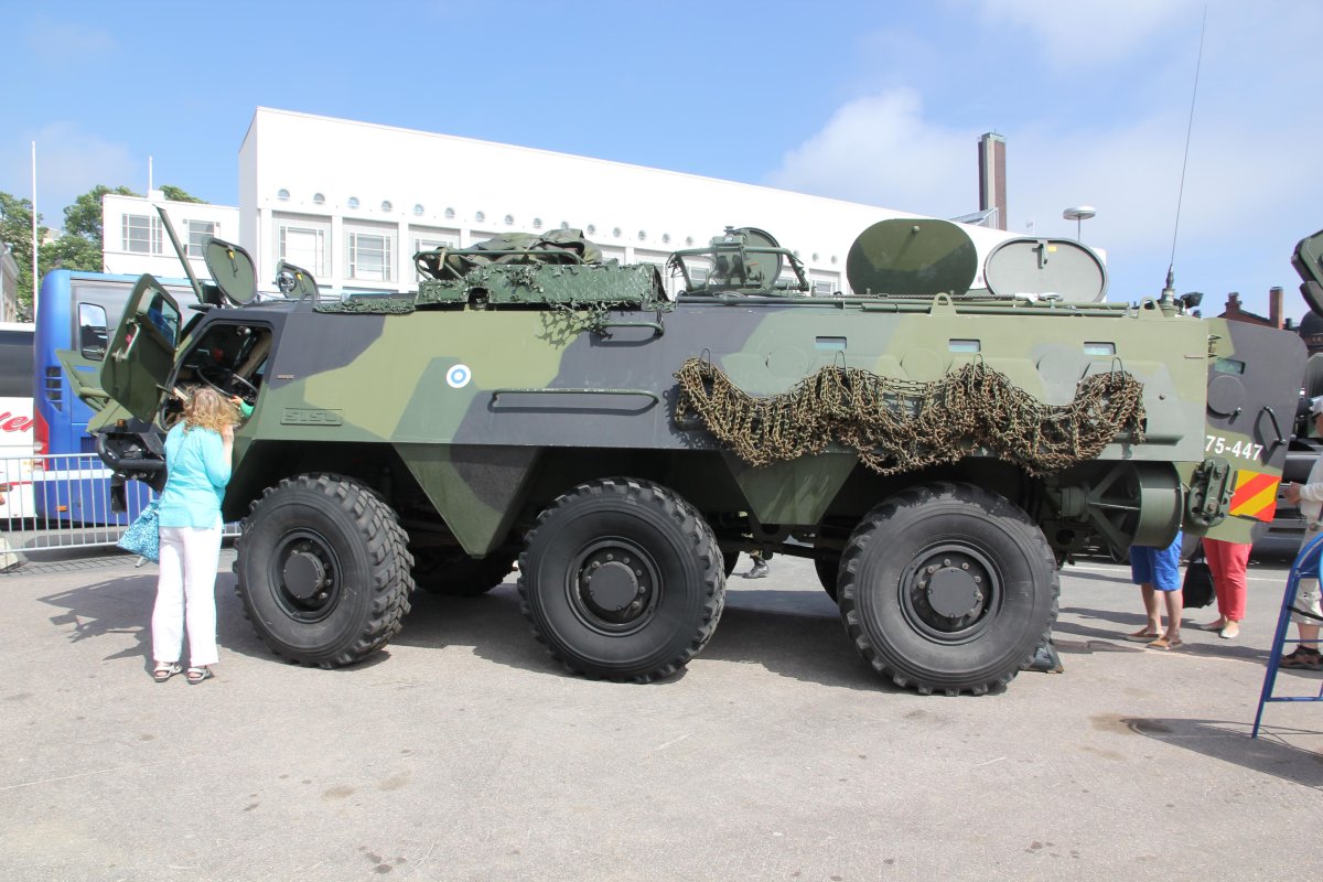 Финский БТР sisu xa-180