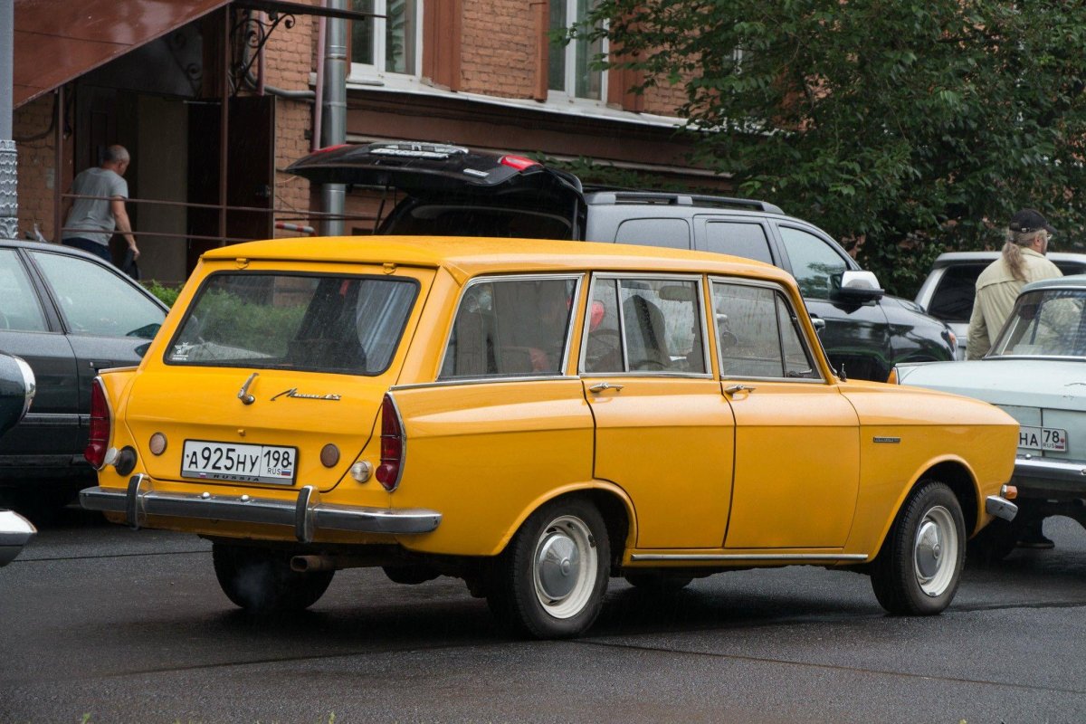 Москвич 2137