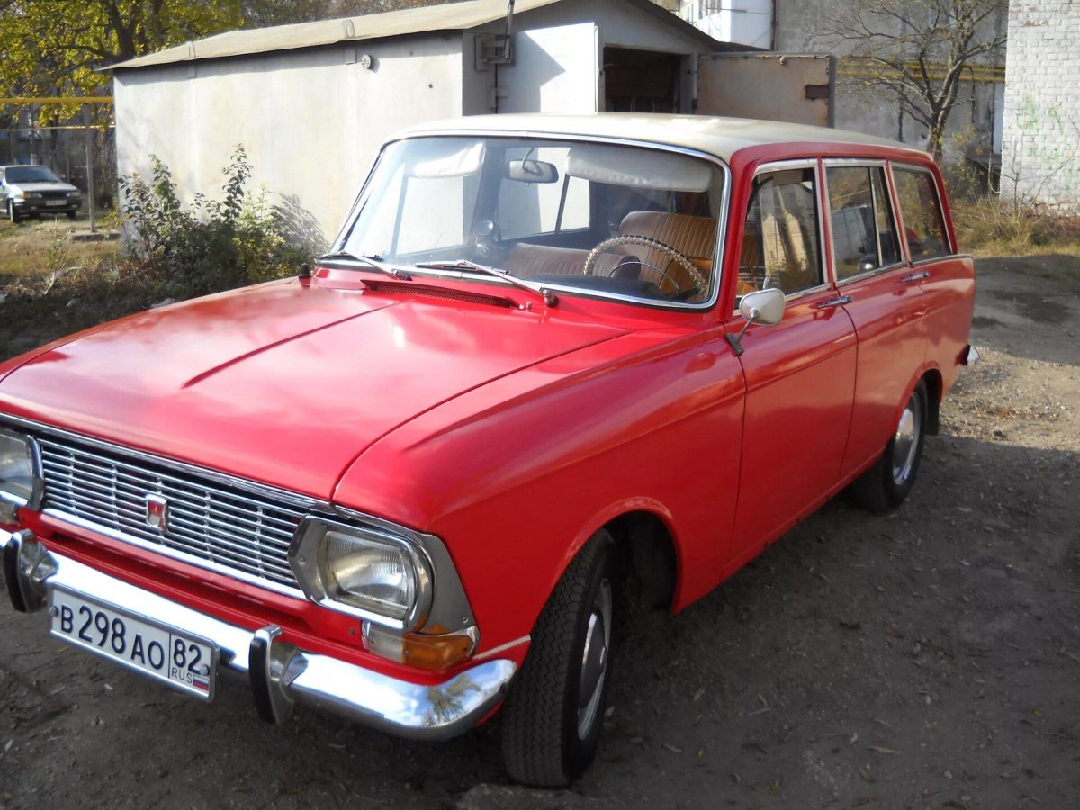 Москвич 427 красный