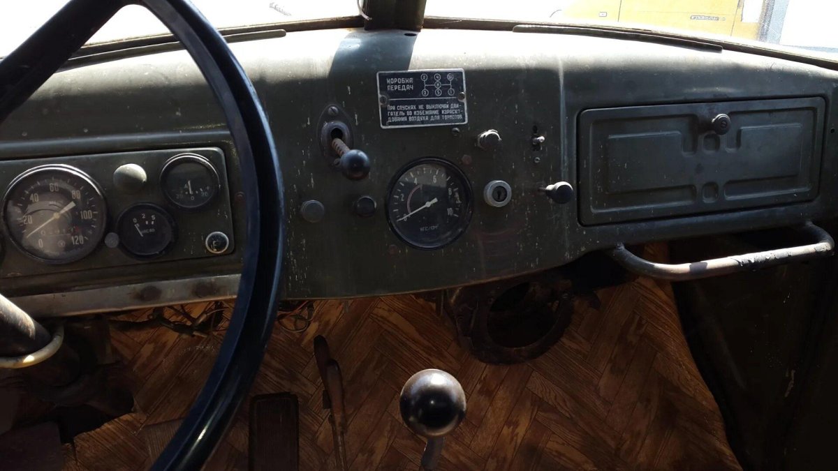 ЗИЛ 164 кабина