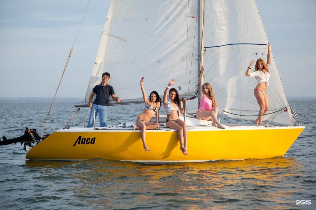 Парусная яхта Нева 2