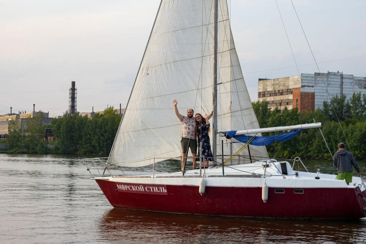 Яхта минитонник Нева 2