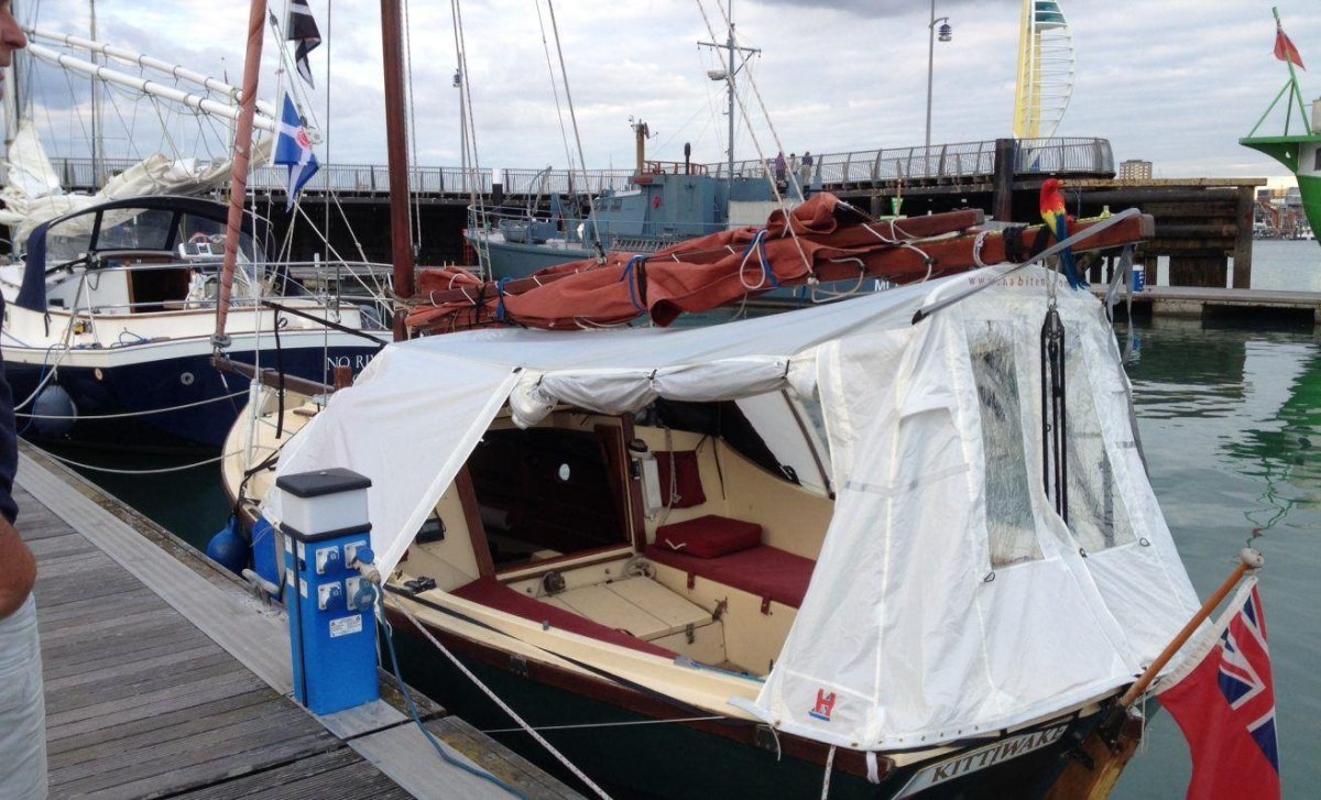 Тент на яхту