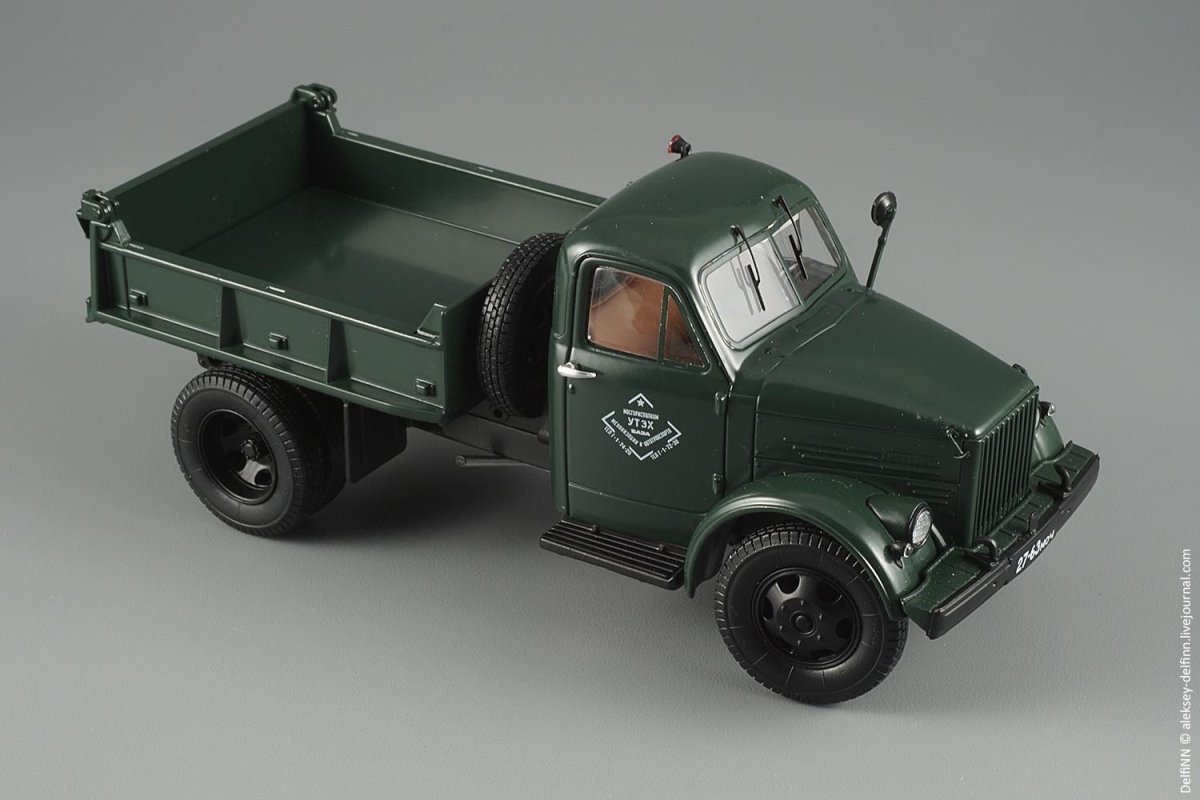 Автомобиль самосвал рамного управления 1980-годов