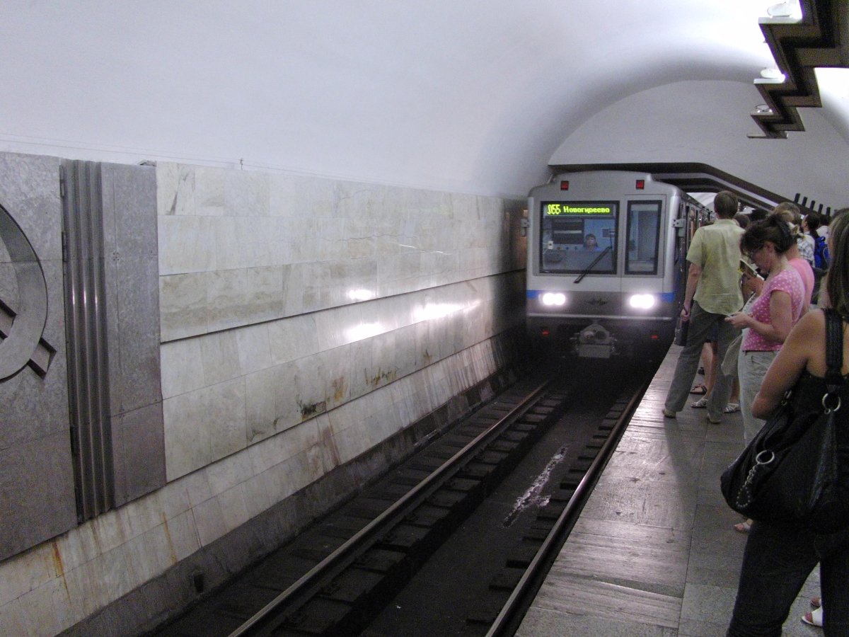 Станция площадь Ильича