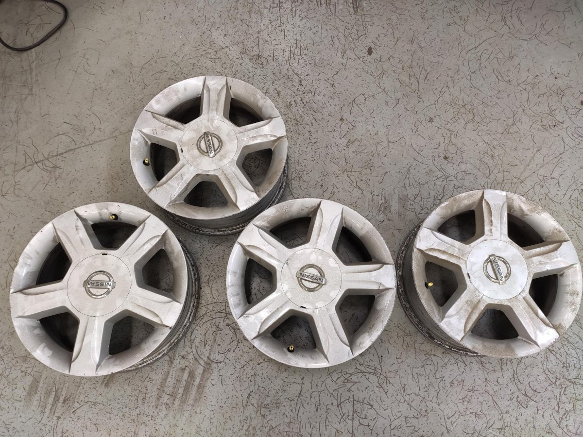 Диски на Ниссан Альмера Классик r15
