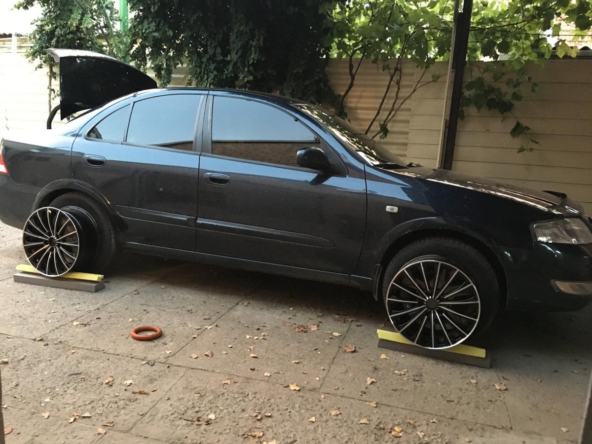 Ниссан Альмера на дисках r16