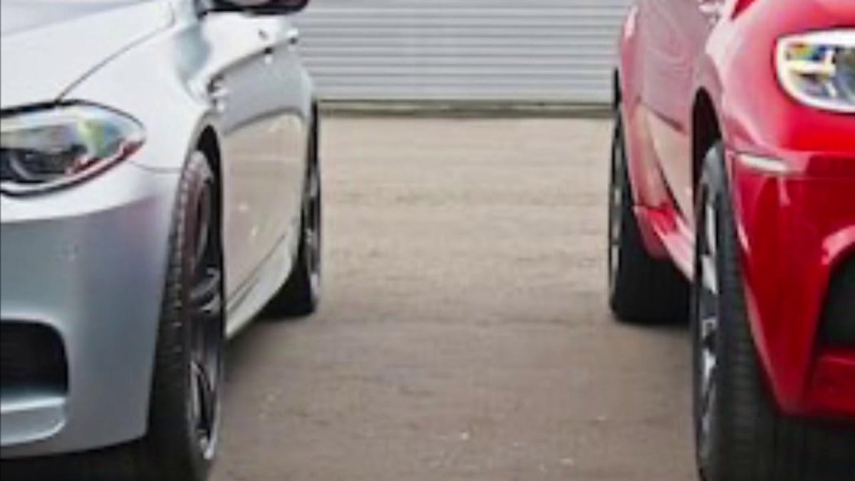 2 Машины красная и синяя