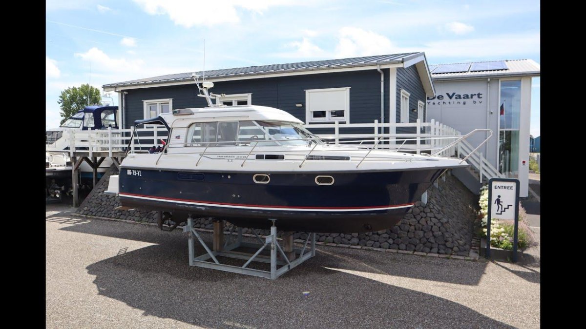 Лодка Aero Boats c-320