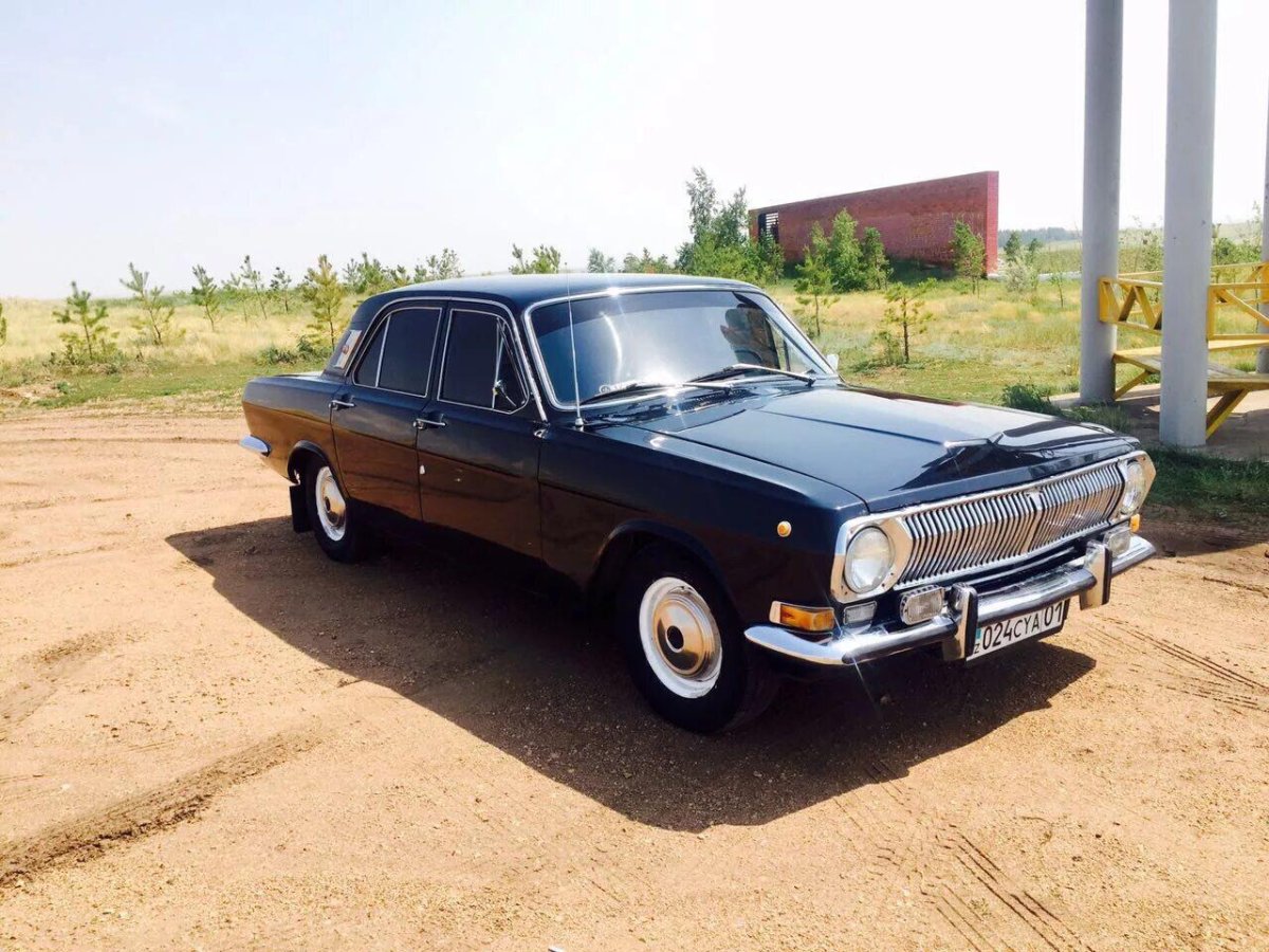ГАЗ 24 черная