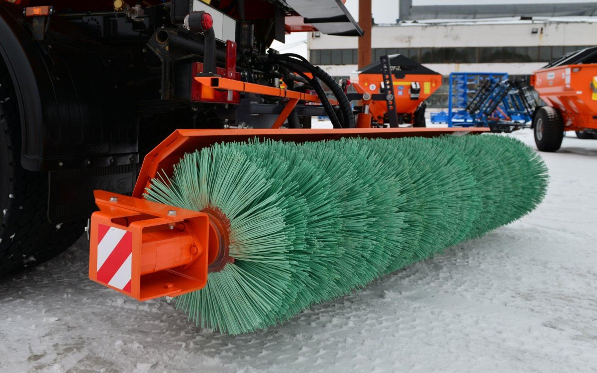 Щетка межбазовая КДМ