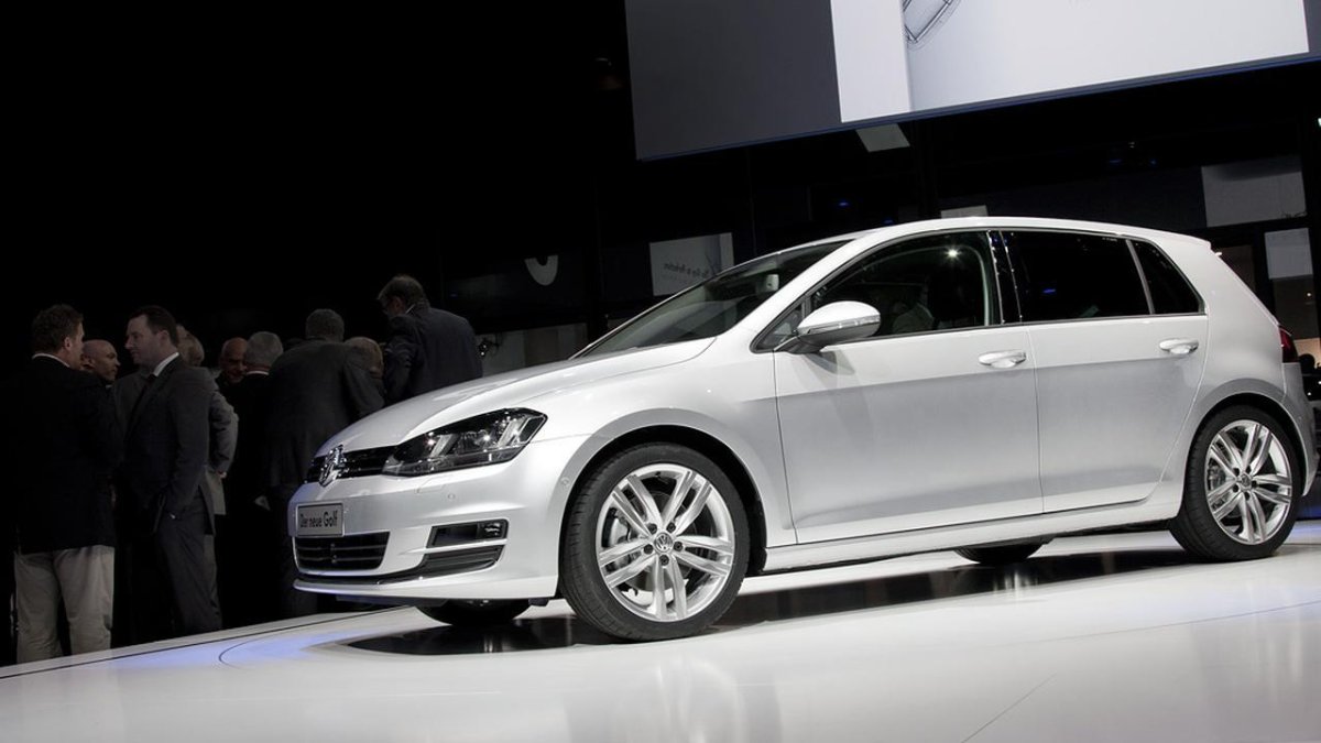 Гольф 7 черный универсал 2017 реальные фото