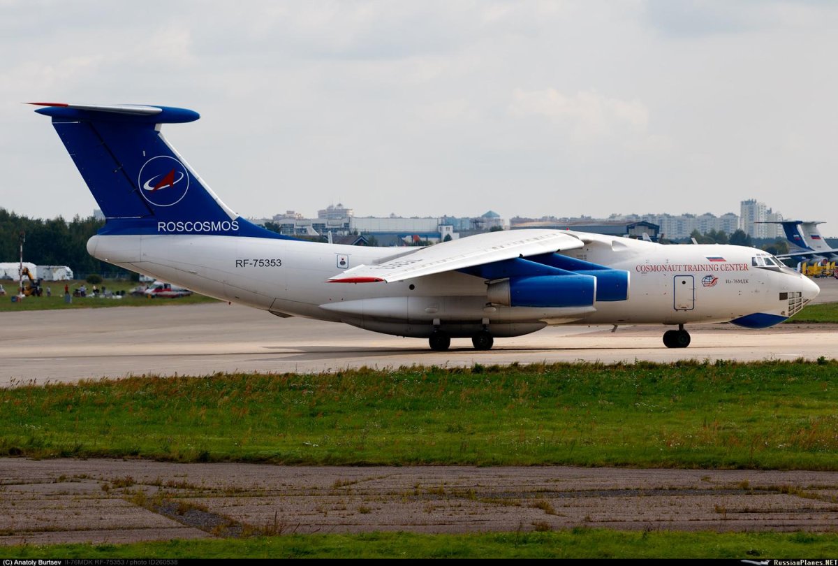 Самолёт-ил76-МДК-Roscosmos.