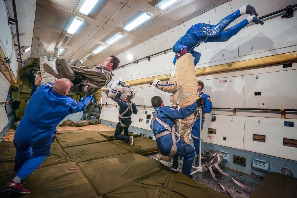 Подготовка Космонавтов к невесомости на ил76