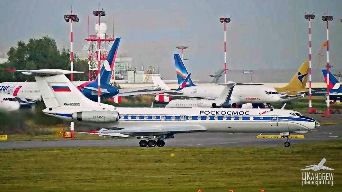 Ту 204 Роскосмос во Внуково