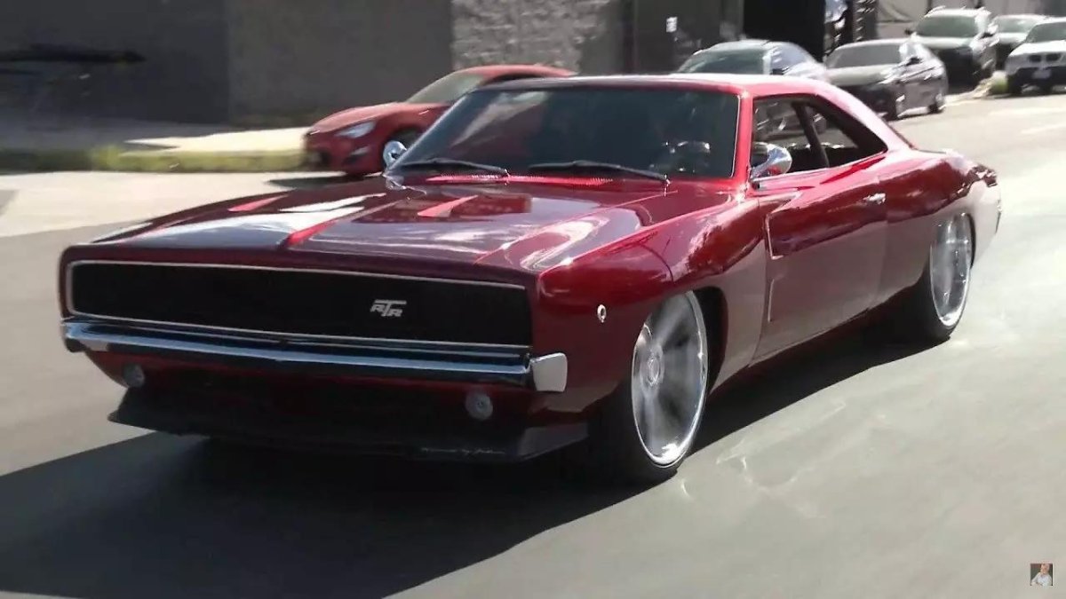 Додж Чарджер 1968 Custom