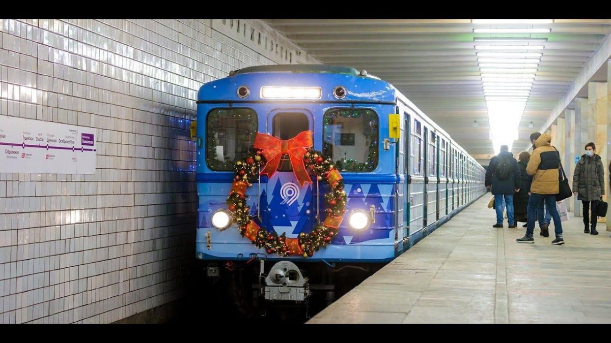 Новогодний поезд еж3