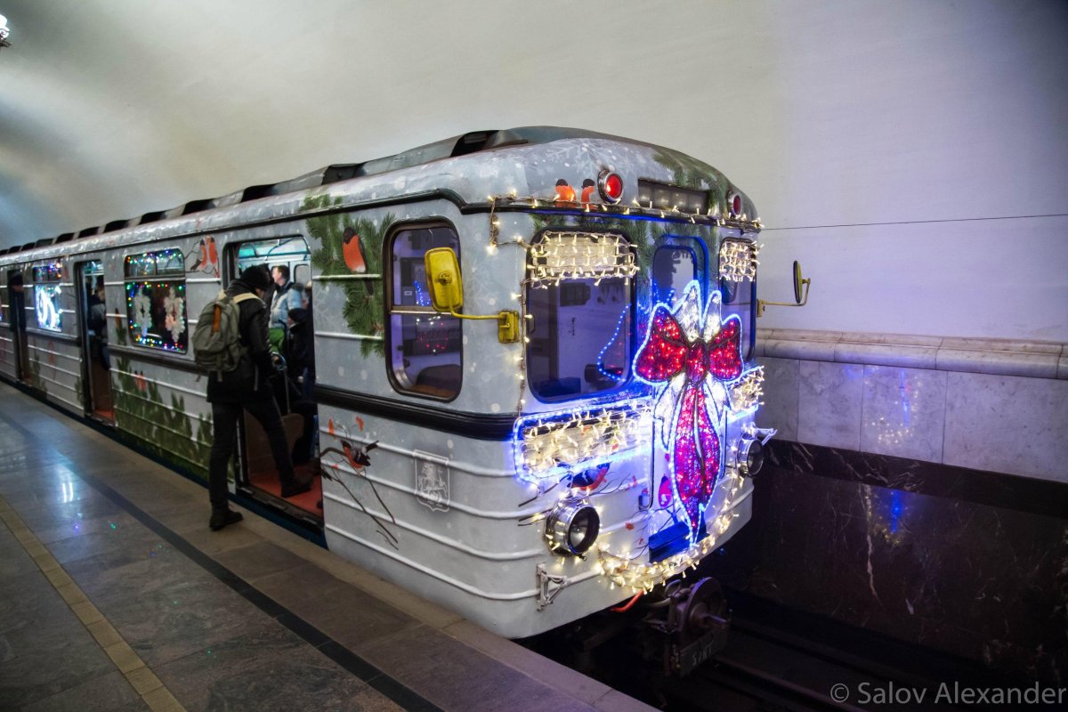 Новогодний поезд мосметро