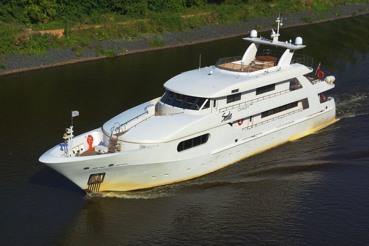 Яхта smile