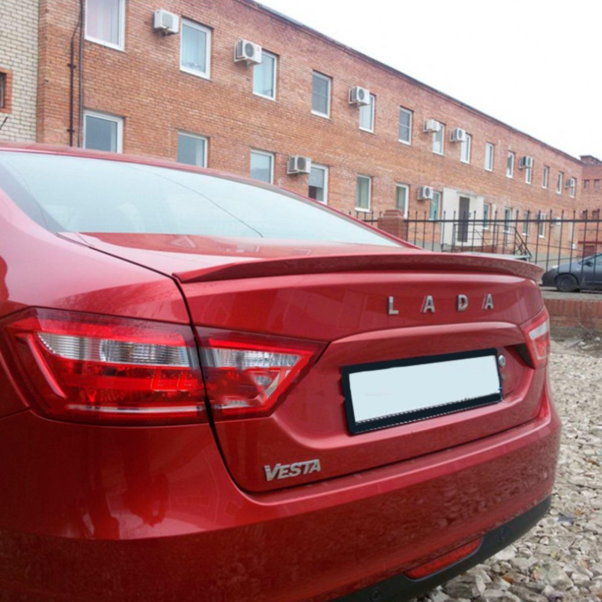 Лип спойлер Лада Веста