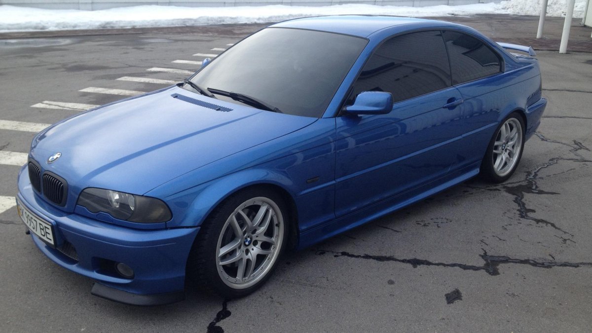 БМВ е46 синяя седан