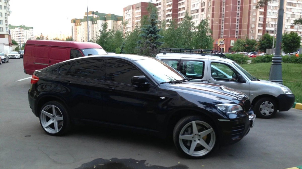 БМВ x6 черный тонированный