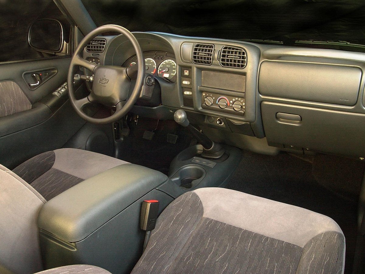 Chevrolet Blazer 2.2 МТ 1997 салон