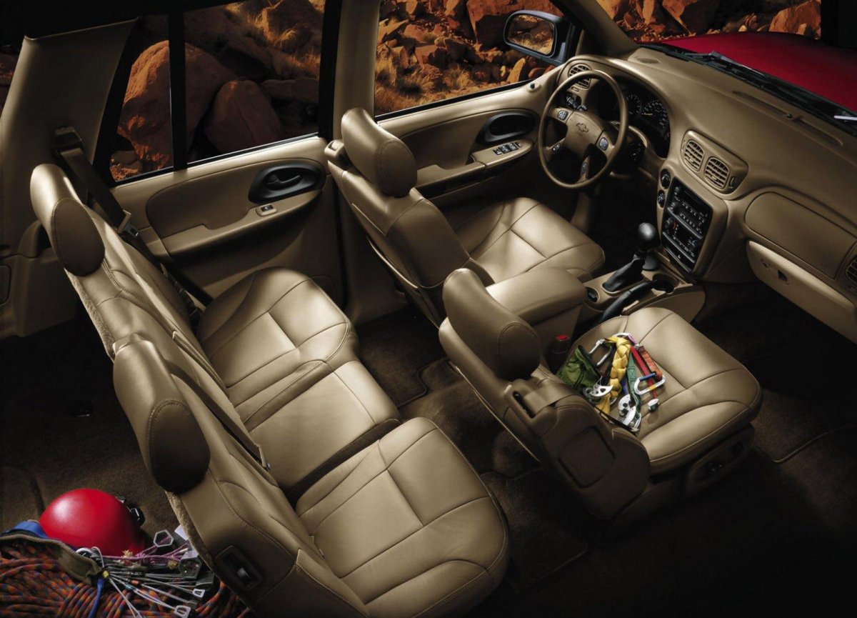 Chevrolet trailblazer 1 салон