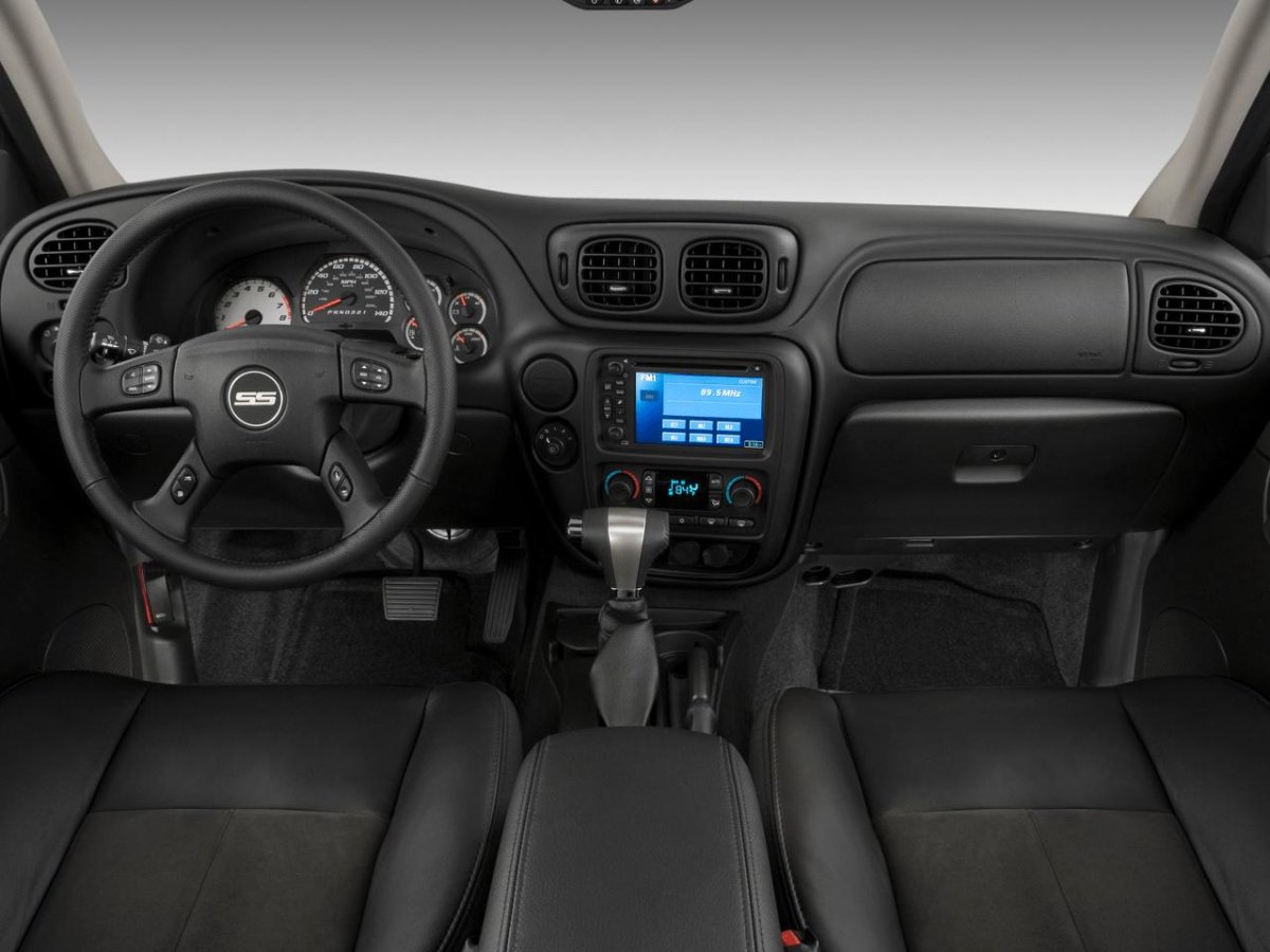 Chevrolet trailblazer 2007 салон