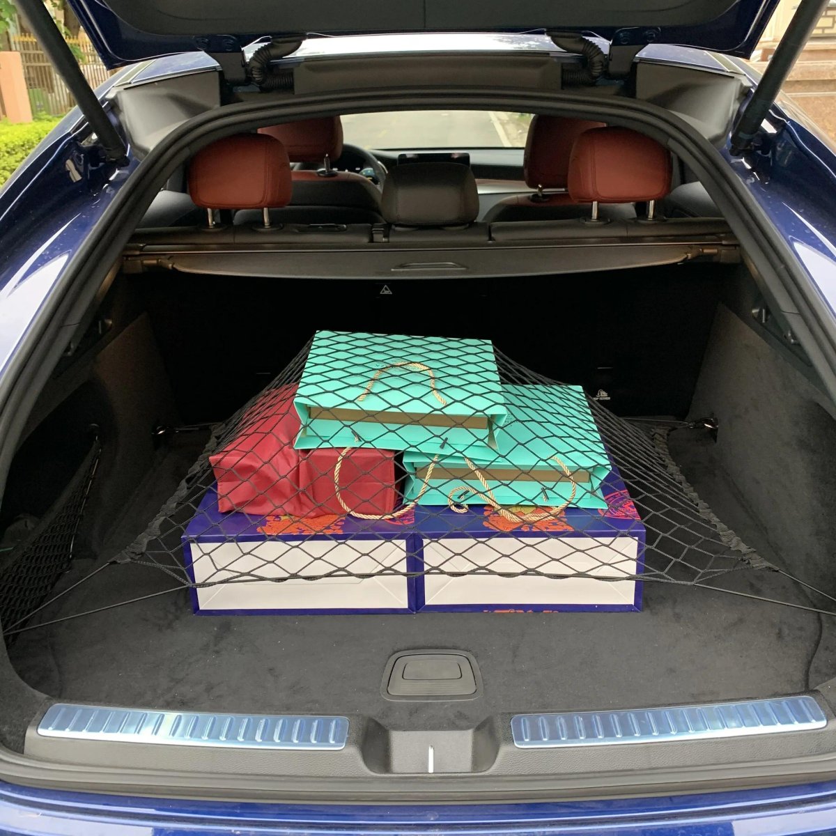 Сетка в багажник автомобиля