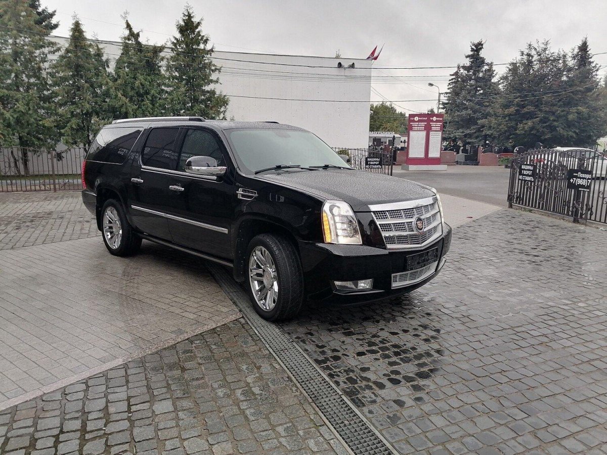 Cadillac Escalade 3