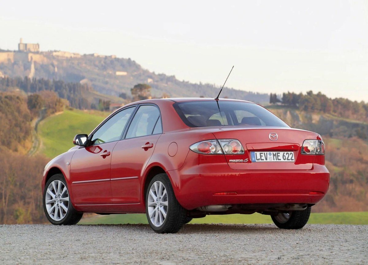 Мазда 6 седан 2005