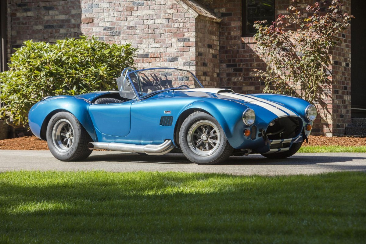 AC Cobra 427