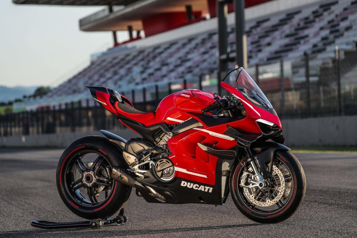 Дукати мотоцикл v4