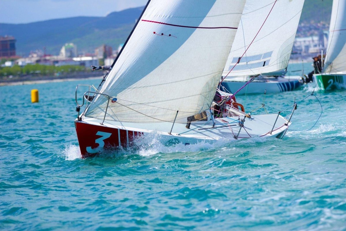 Школа яхтинга Sailing