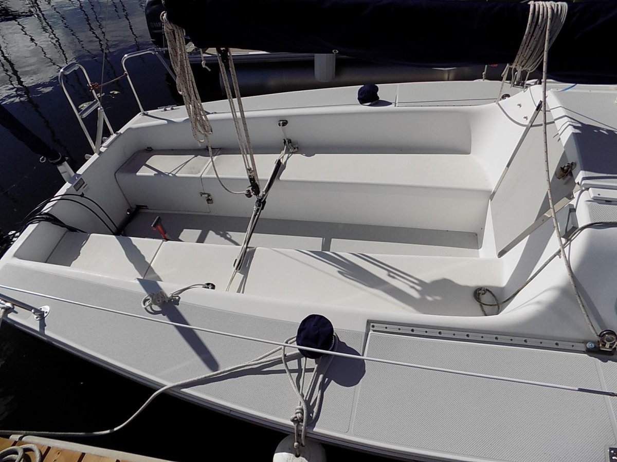 Catalina 22 sailboat