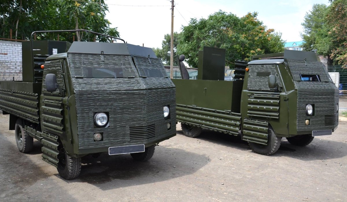 УАЗ 452 броневик